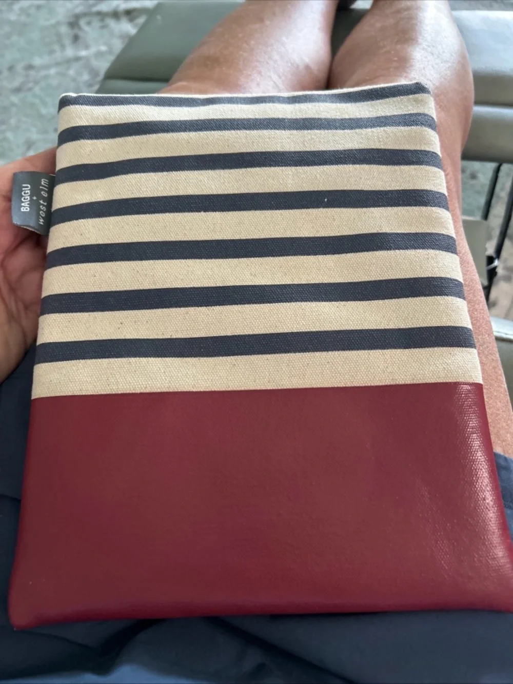 BAGGU Navy and Cream Striped Canvas Pouch with Label